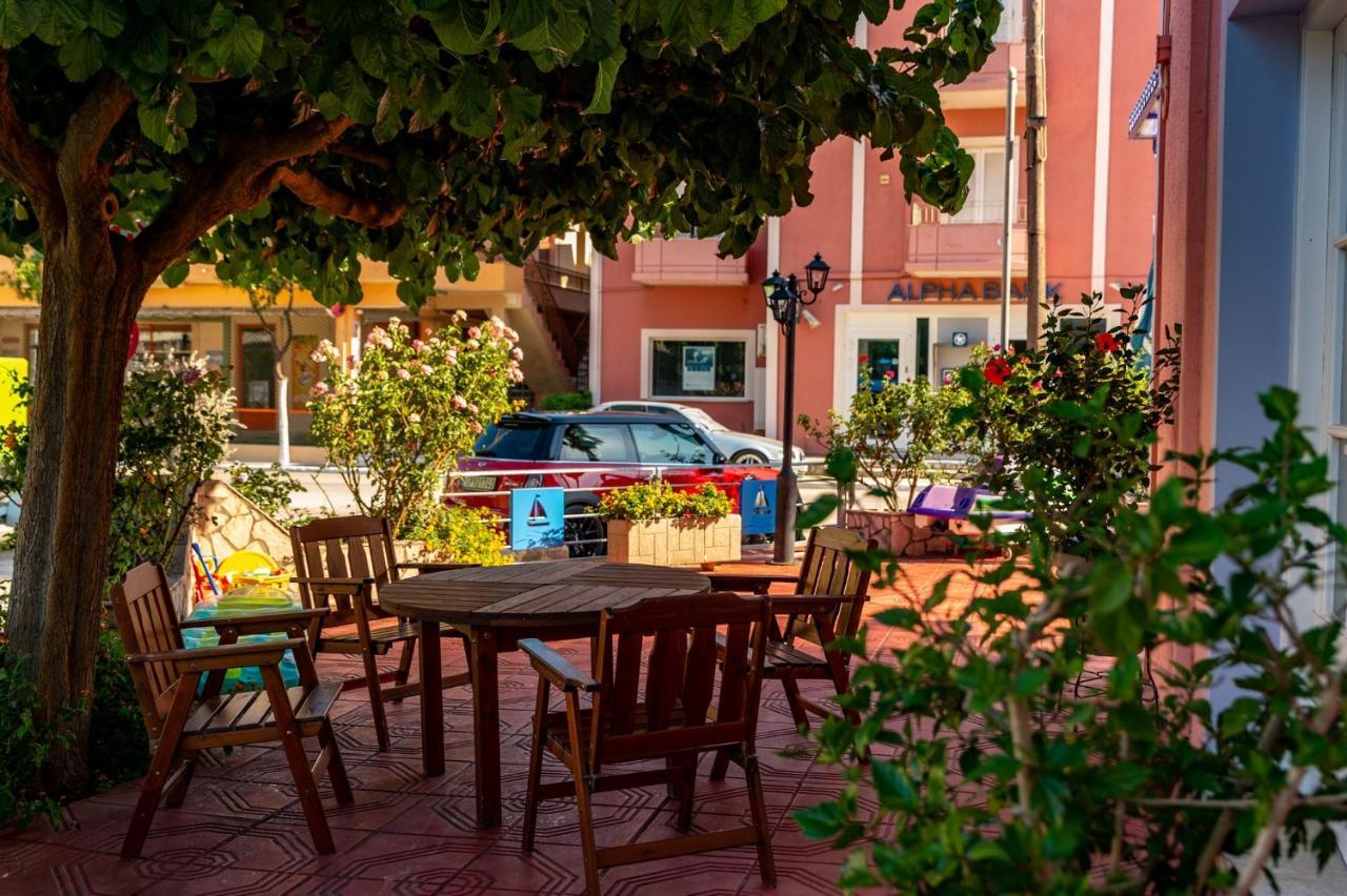 Aparthotel Anemos &