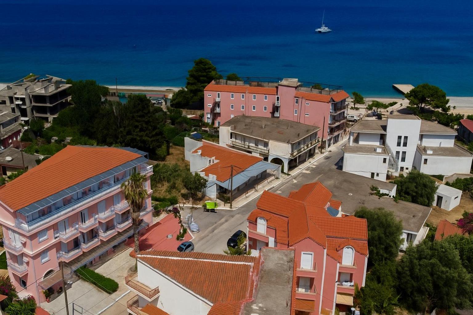 Anemos & Aparthotel