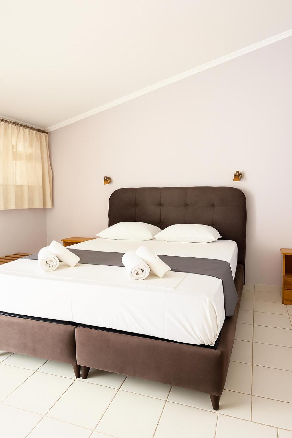 Anemos & Aparthotel 2*