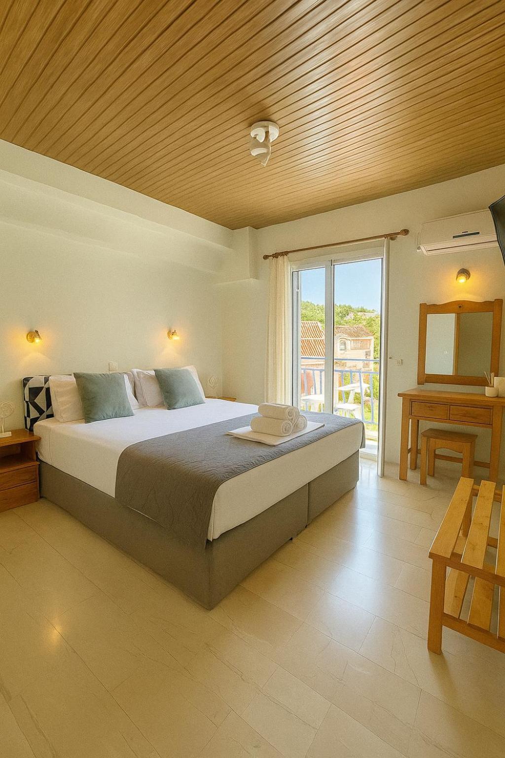 Anemos & 2* Poros (Kefalonia)