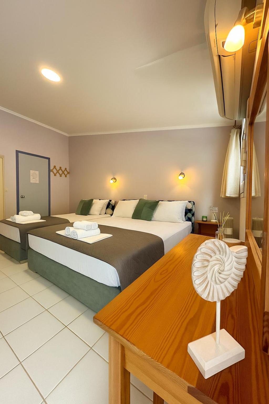 Anemos & Aparthotel Poros (Kefalonia)